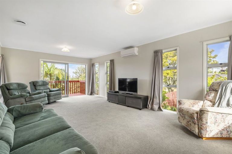 Photo of property in 1/301 Sunset Road, Sunnynook, Auckland, 0632
