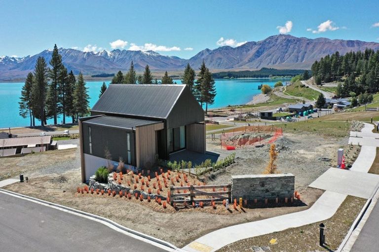 Photo of property in 16 Station Bay Rise, Lake Tekapo, 7999