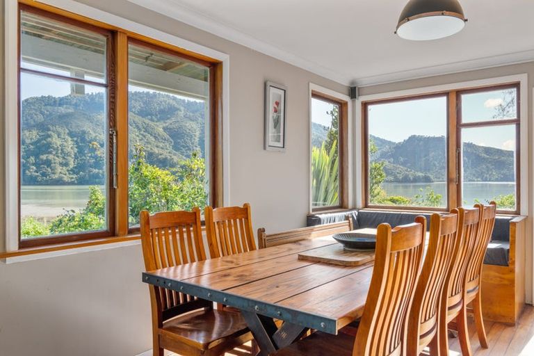 Photo of property in 948 Queen Charlotte Drive, Linkwater, Picton, 7281
