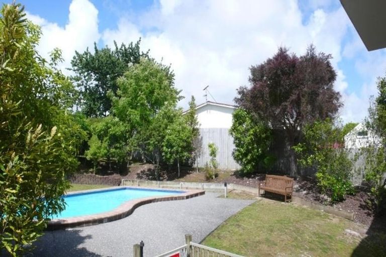 Photo of property in The Haven, 23/120 Beach Haven Road, Beach Haven, Auckland, 0626