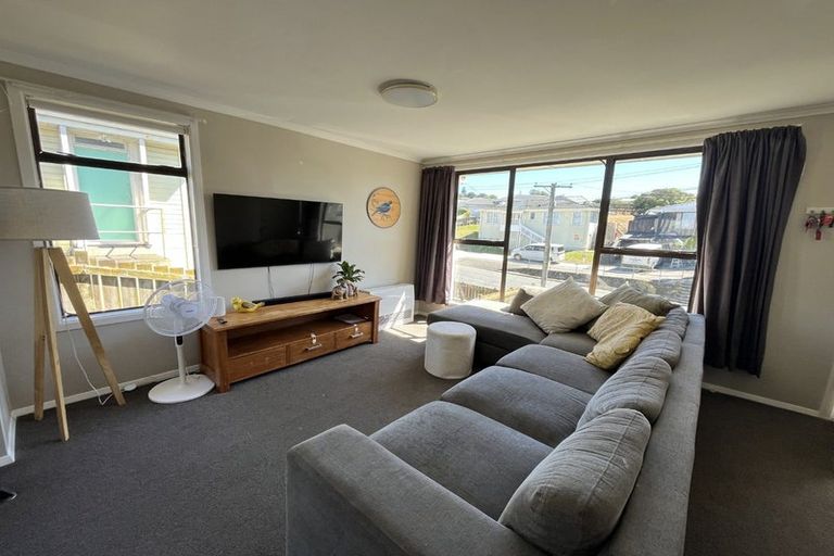 Photo of property in 52 Piko Street, Titahi Bay, Porirua, 5022