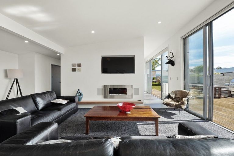 Photo of property in 21 Awa Toru Drive, Fairfield, Dunedin, 9018