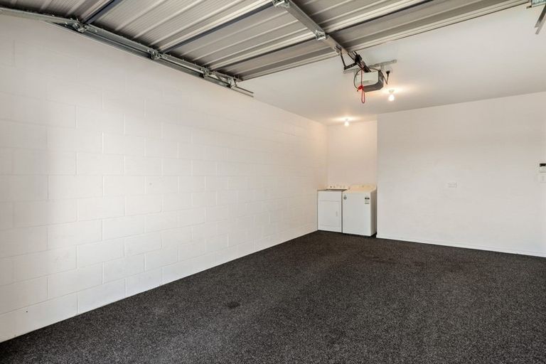 Photo of property in 3/75 Thackeray Place, Waltham, Christchurch, 8023