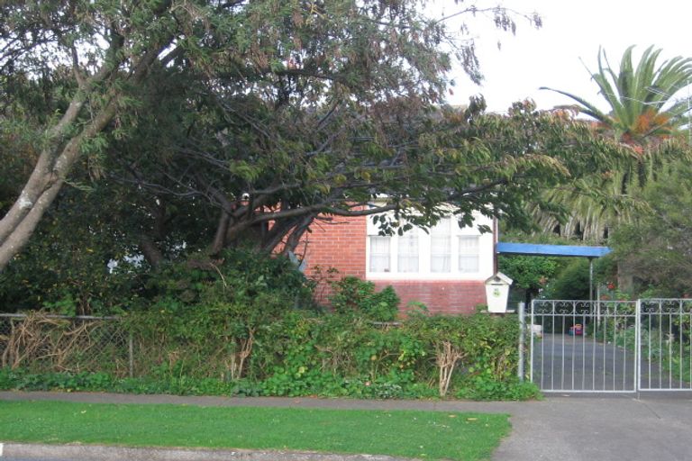 Photo of property in 96 Molesworth Street, Taita, Lower Hutt, 5011
