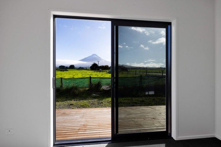 Photo of property in 1790 Eltham Road, Riverlea, Hawera, 4679