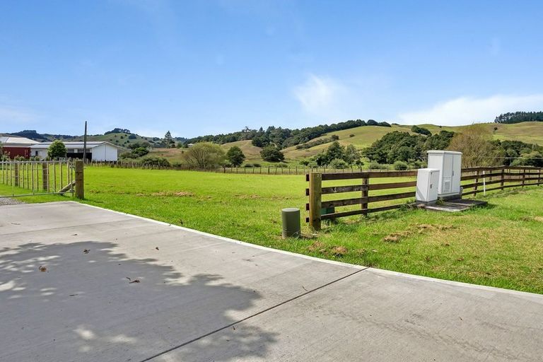 Photo of property in 29 Ararua Road, Waiotira, 0193