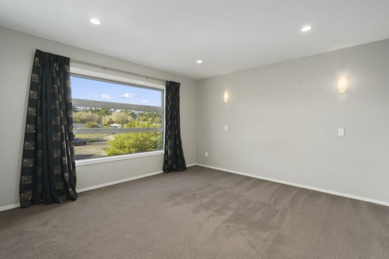 Photo of property in 17 Kennedy Place, Waikanae Beach, Waikanae, 5036