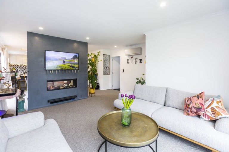 Photo of property in 11 Buddle Road, Wallaceville, Upper Hutt, 5018