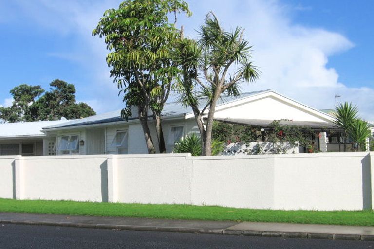 Photo of property in 1/99 Clovelly Road, Bucklands Beach, Auckland, 2012
