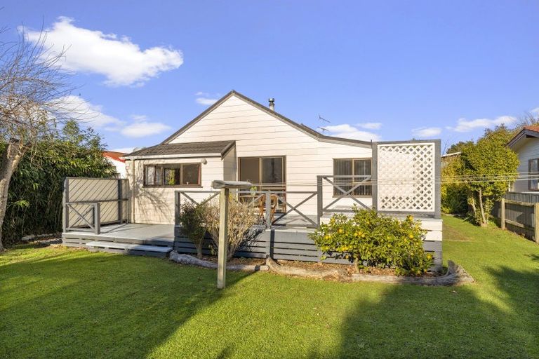 Photo of property in 8 Brandon Street, Otaki, 5512