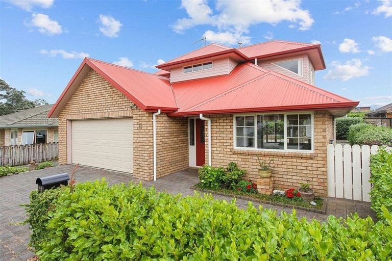 Photo of property in 11 Albert Street, Pukekohe, 2120