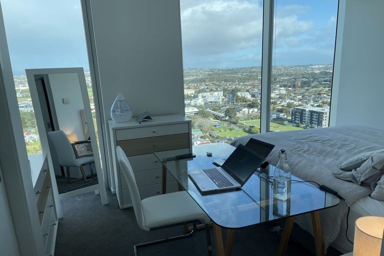 Photo of property in Sentinel Apartments, 2203/3 Northcroft Street, Takapuna, Auckland, 0622