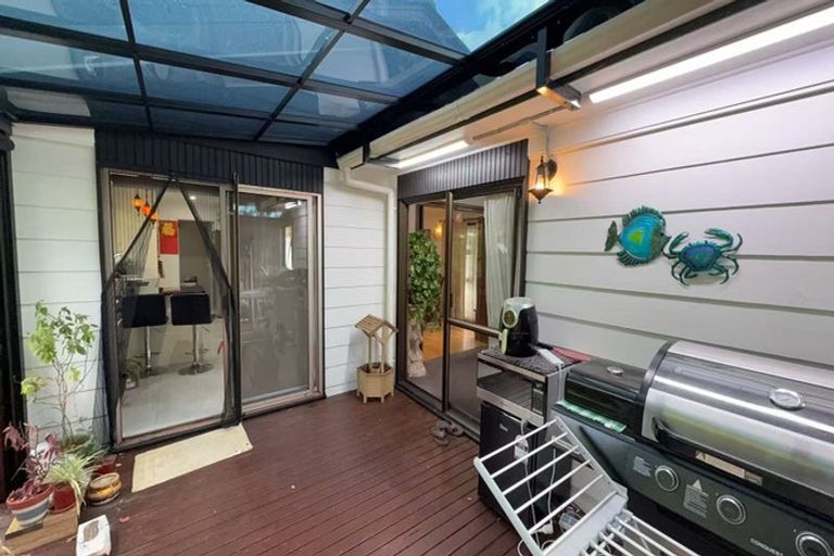 Photo of property in 40 Jandell Crescent, Bucklands Beach, Auckland, 2014