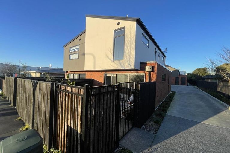 Photo of property in 52b Picton Avenue, Riccarton, Christchurch, 8011