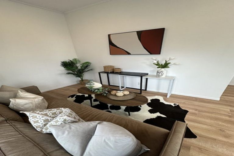 Photo of property in 7 Citation Way, Botany Downs, Auckland, 2010