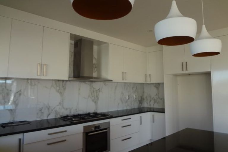 Photo of property in 79 Deep Creek Road, Waiake, Auckland, 0630