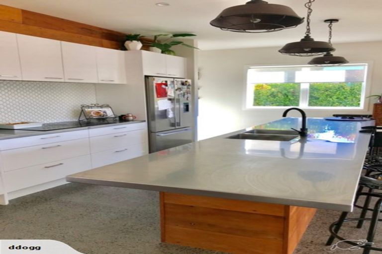 Photo of property in 17a Crawford Avenue, Mangere Bridge, Auckland, 2022