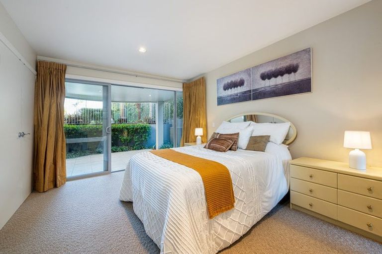 Photo of property in 52 Seacliffe Avenue, Belmont, Auckland, 0622