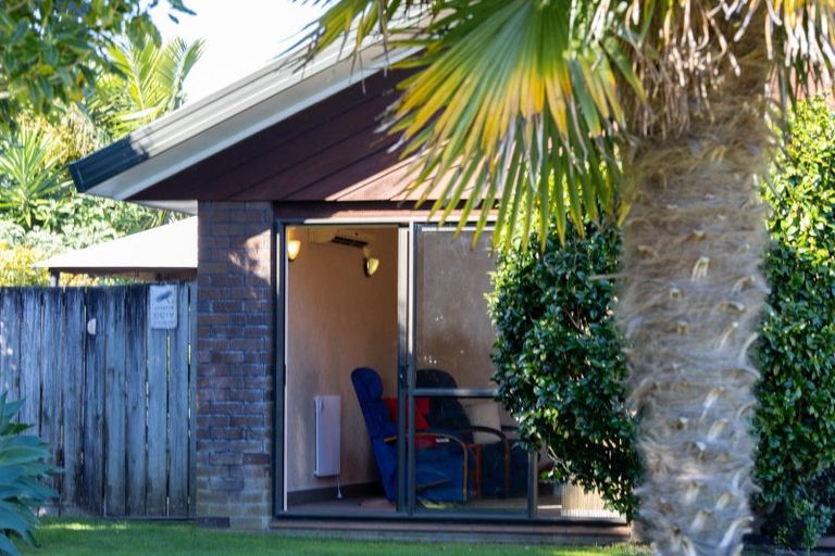 Photo of property in 19a Litchfield Place, Clarks Beach, 2122