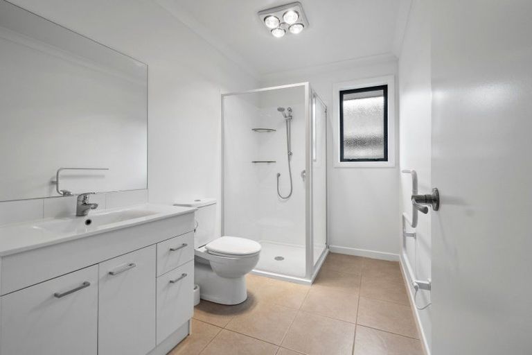 Photo of property in 52 Brooklyn Heights Drive, Kelvin Grove, Palmerston North, 4414