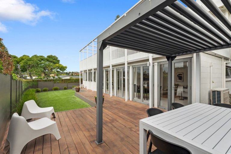 Photo of property in 1 Endymion Place, Half Moon Bay, Auckland, 2012