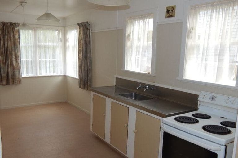 Photo of property in 16 Newcombe Street, Naenae, Lower Hutt, 5011