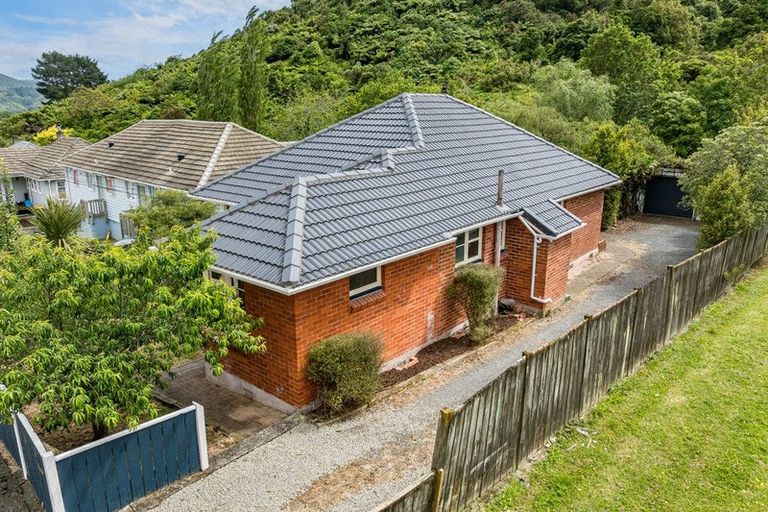 Photo of property in 31 Wilkie Crescent, Naenae, Lower Hutt, 5011