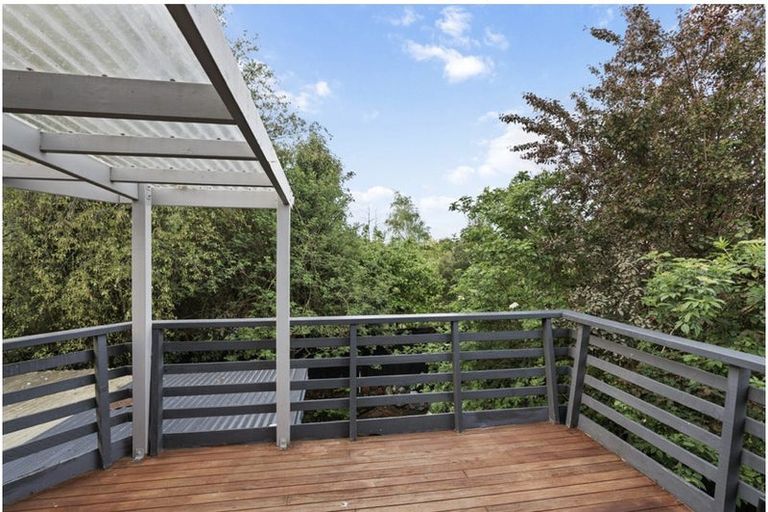 Photo of property in 12 Woodend Road, Woodend, 7610