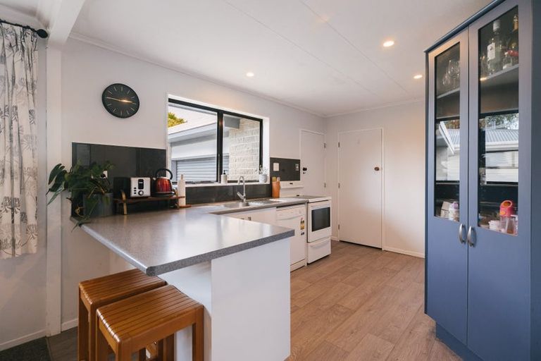 Photo of property in 59 Crewe Crescent, Hokowhitu, Palmerston North, 4410