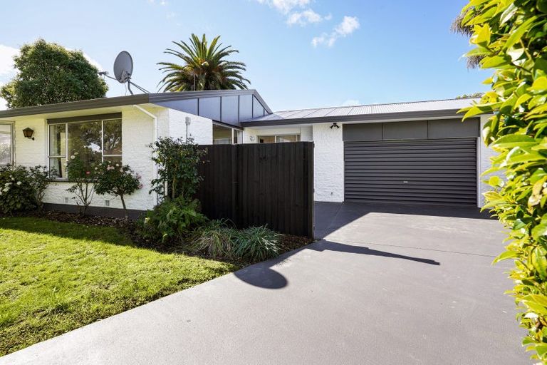 Photo of property in 21 Heaphy Place, Casebrook, Christchurch, 8051