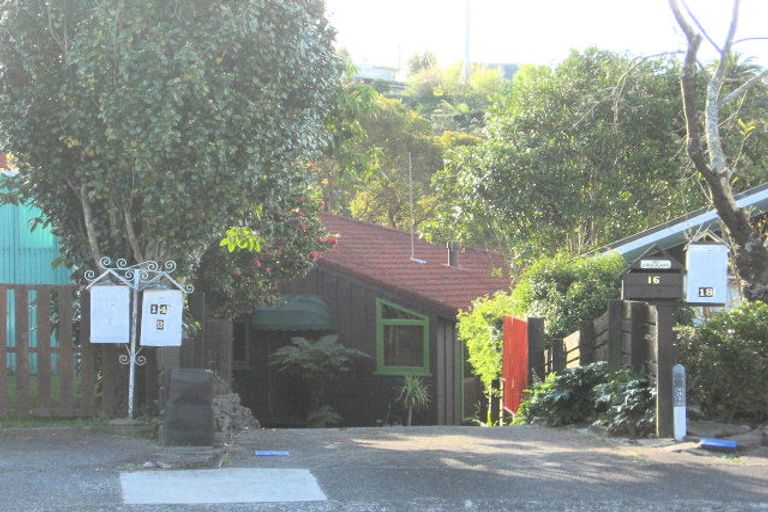 Photo of property in 16 Waikare Place, Welcome Bay, Tauranga, 3112