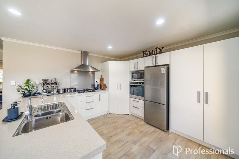 Photo of property in 35 Percy Kinsman Crescent, Riverstone Terraces, Upper Hutt, 5018