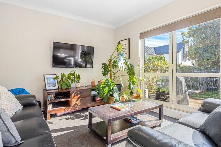 Photo of property in 39 Walpole Street, Waltham, Christchurch, 8023