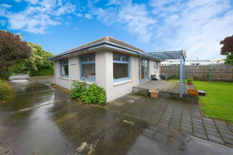 Photo of property in 64 Wharenui Road, Upper Riccarton, Christchurch, 8041