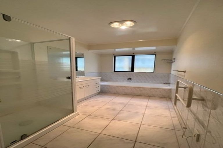 Photo of property in 104 Westerham Drive, Dannemora, Auckland, 2016