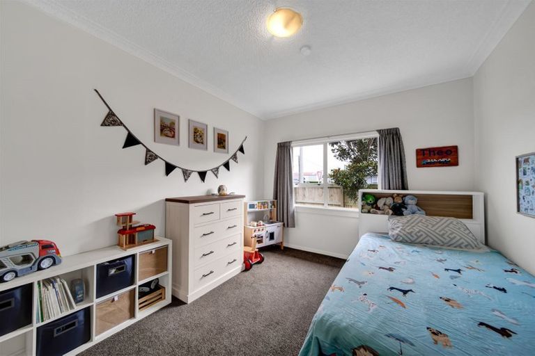 Photo of property in 16 Collins Street, Hawera, 4610