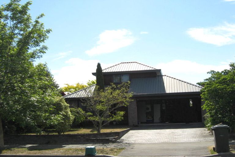 Photo of property in 115 Royal Park Drive, Parklands, Christchurch, 8083