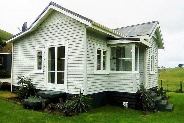 Photo of property in 112 Robertson Road, Otaua, Waiuku, 2682