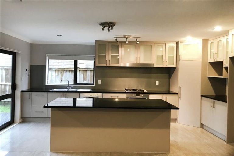 Photo of property in 30 Arranmore Drive, Flat Bush, Auckland, 2019