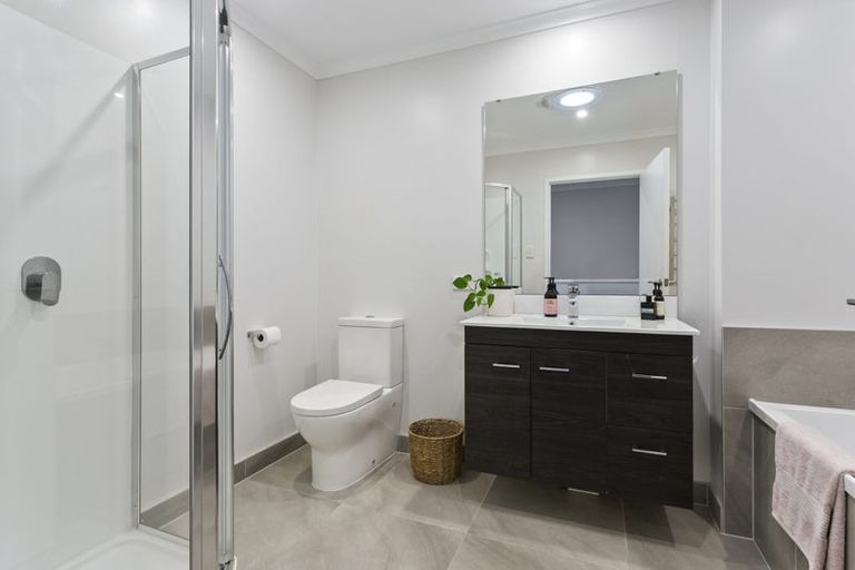 Photo of property in 7 Sacred Kingfisher Road, Hobsonville, Auckland, 0616