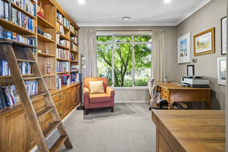 Photo of property in 61 Bowen Street, Cambridge, 3434