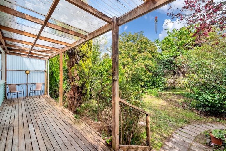 Photo of property in 12 Kamara Road, Glen Eden, Auckland, 0602