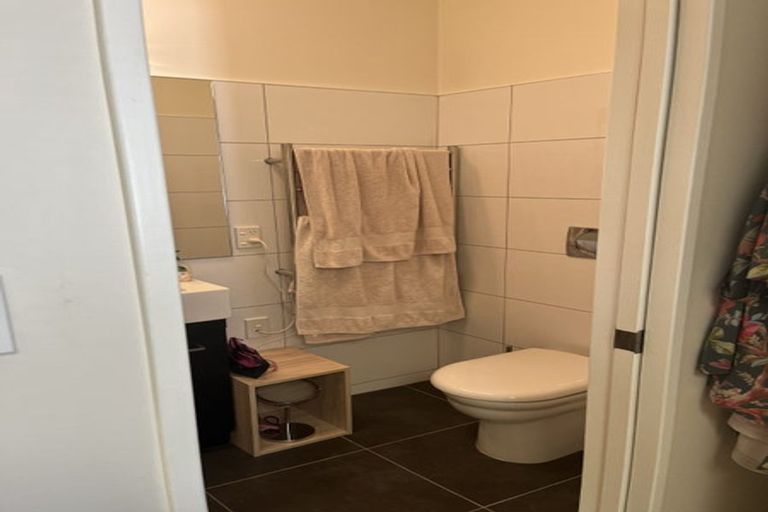 Photo of property in 2/25 Home Street, Mount Victoria, Wellington, 6011