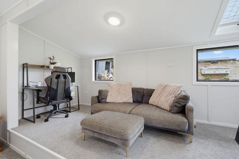 Photo of property in 43 Pahi Road, Paparoa, 0571