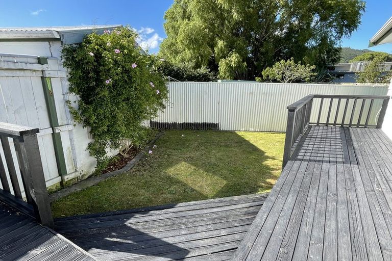 Photo of property in 2/15 Gibson Crescent, Naenae, Lower Hutt, 5011