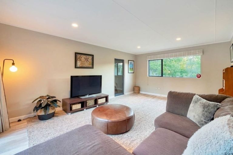 Photo of property in 220 Bawden Road, Dairy Flat, Albany, 0792