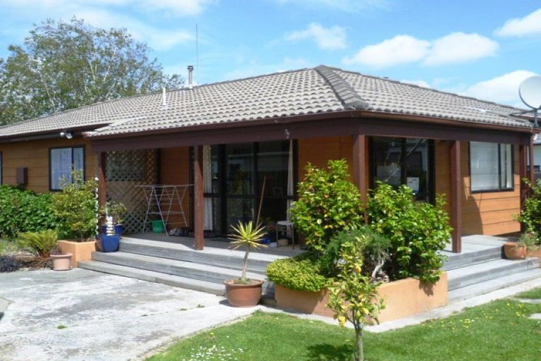 Photo of property in 51 Raglan Avenue, Cloverlea, Palmerston North, 4412