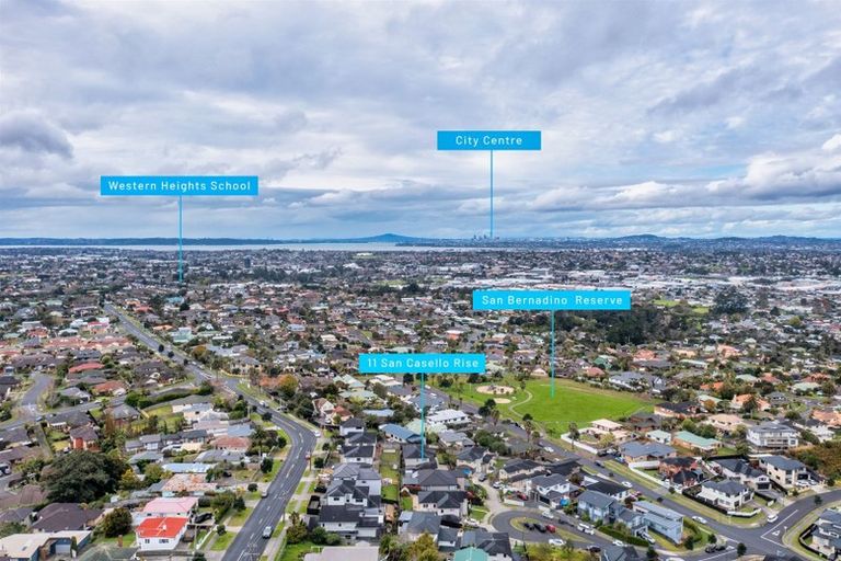 Photo of property in 11 San Casello Rise, Henderson, Auckland, 0612