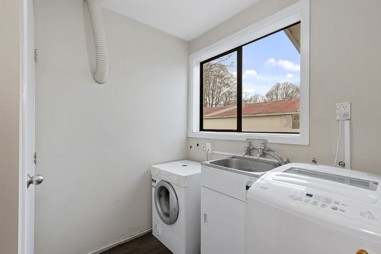 Photo of property in 50 Hooker Avenue, Bryndwr, Christchurch, 8053