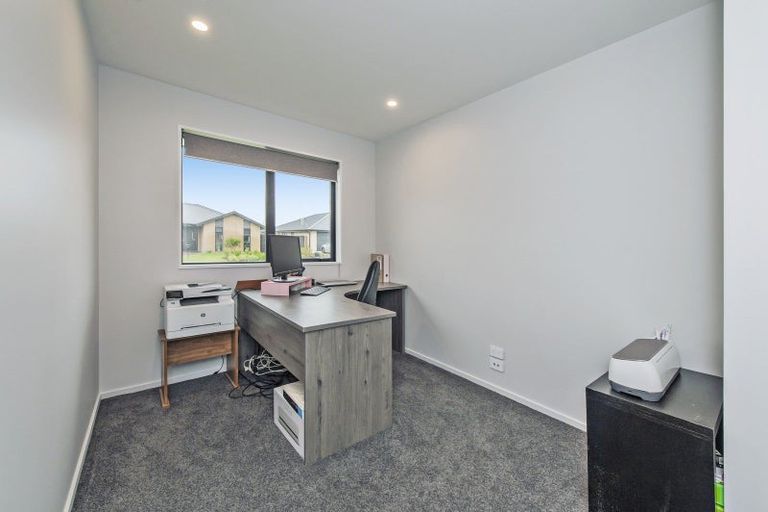 Photo of property in 29 Te Kanawa Lane, Rolleston, 7615